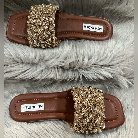 Steve Madden Shoes - Steve Madden Women’s Triangle Stones Encrusted Rokky Slide Sandals.NEW
